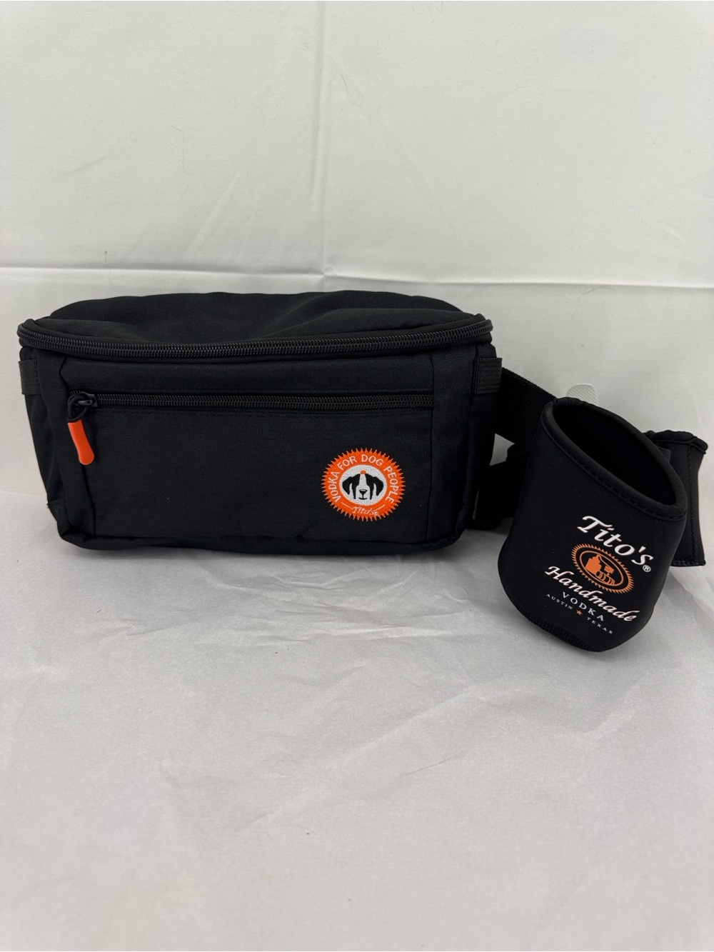 NWOT Tito's "Vodka for Dog People" Crossbody Fanny Pack Hip Bag Holster Koozies